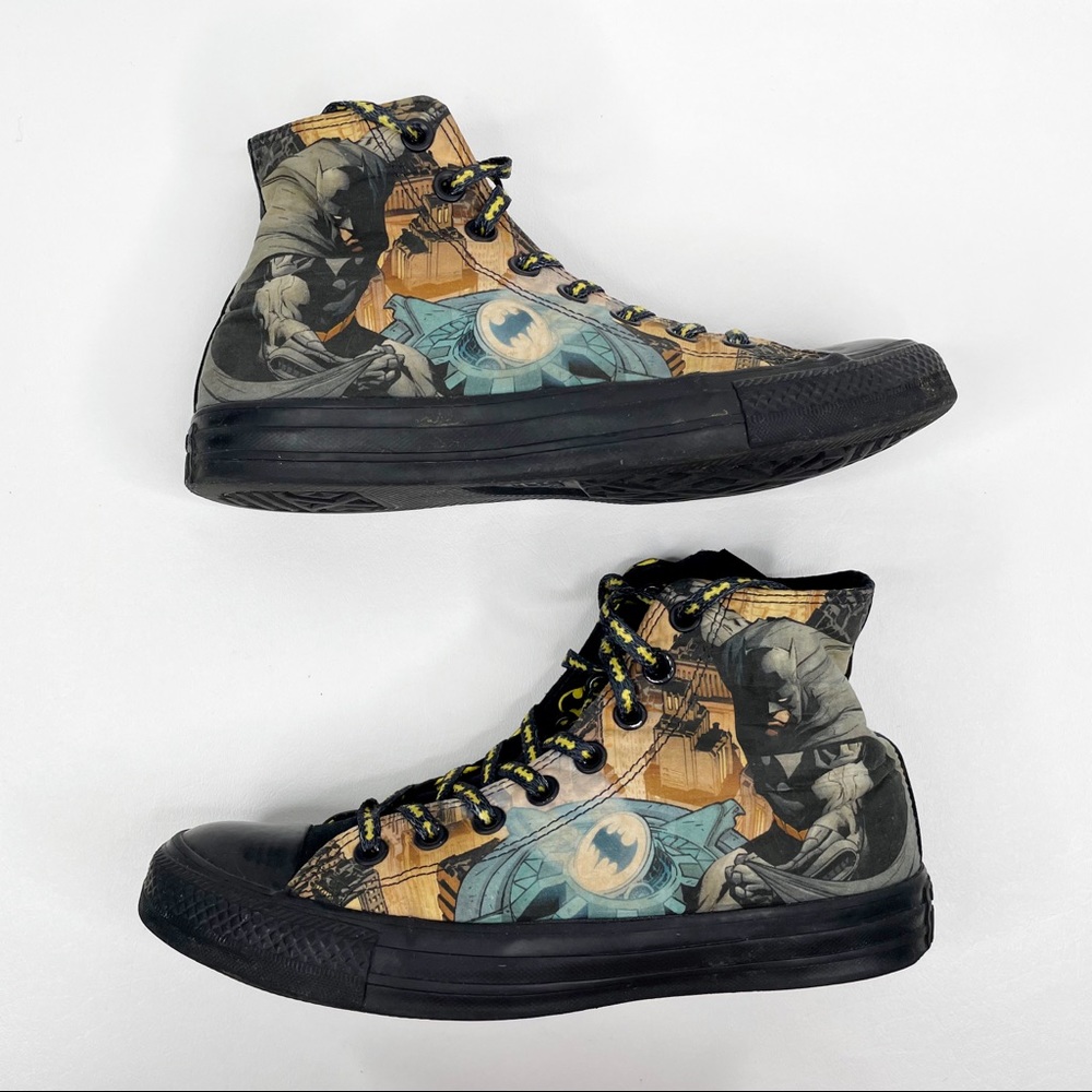 CONVERSE X DC COMICS Batman Bat Signal High Top Chuck Taylor Sneakers - Picture 15 of 15